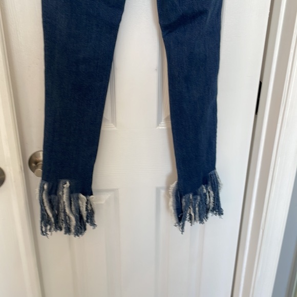 VIBRANT MIU  DISTRESSED JEANS Shredded bottoms size 11 Jr NWT made in the USA - Picture 8 of 12